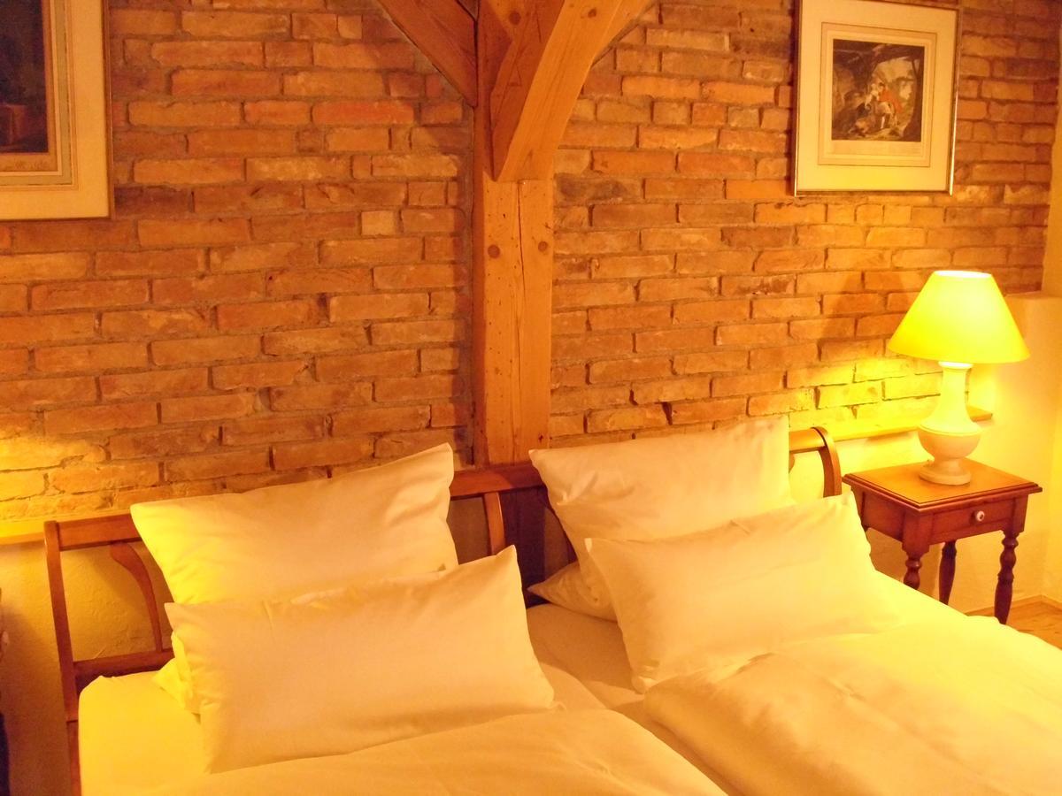 Landhotel Gut Greifhof Heiligenborn Esterno foto